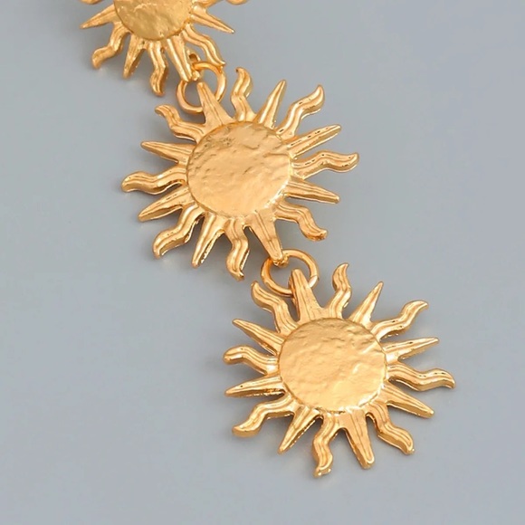 1pair Zara SUNBURST sun STATEMENT EARRINGS - Picture 3 of 16